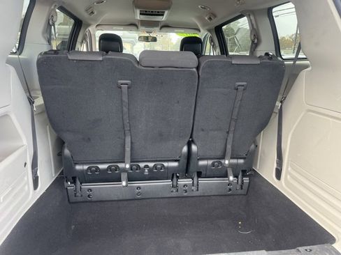 Used 2017 Dodge Grand Caravan SE w/ Power Window Group image 14