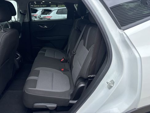 Used 2025 Chevrolet Blazer LT FWD image 14
