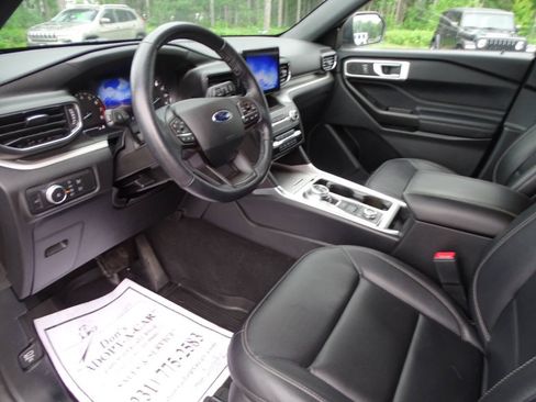 Used 2020 Ford Explorer AWD XLT w/ Equipment Group 202A image 12