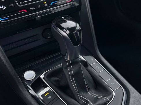 Used 2025 Volkswagen Taos SEL image 20