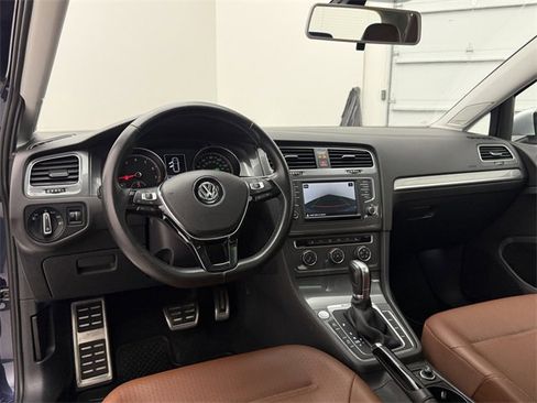 Used 2017 Volkswagen Golf Alltrack SE image 22