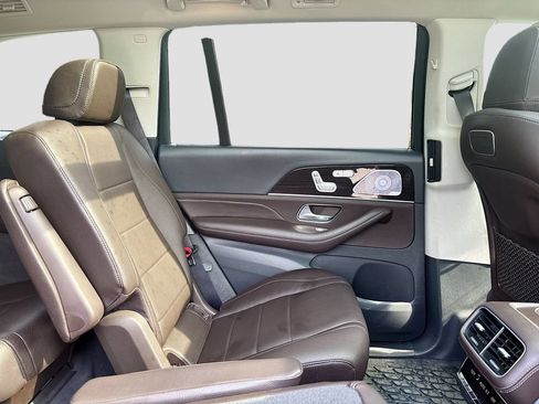 Used 2020 Mercedes-Benz GLS 450 4MATIC image 19