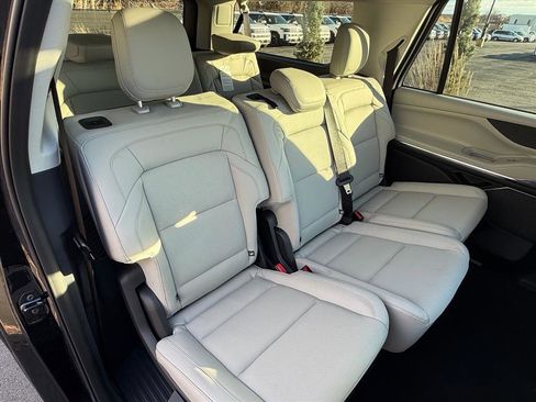 New 2026 Lincoln Navigator L Reserve w/ Jet Appearance Package image 15