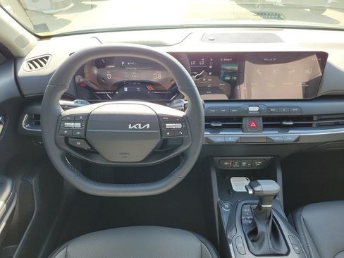 New 2026 Kia K4 EX FWD image 17