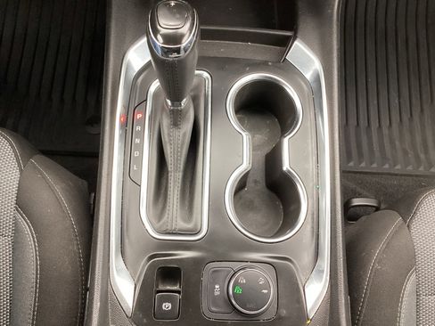 Used 2019 Chevrolet Traverse LT image 25