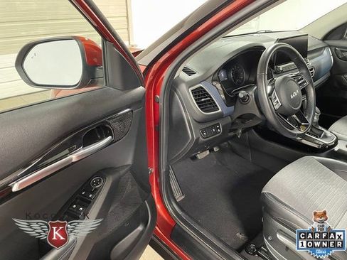 Used 2023 Kia Seltos S w/ Navigation Package image 11