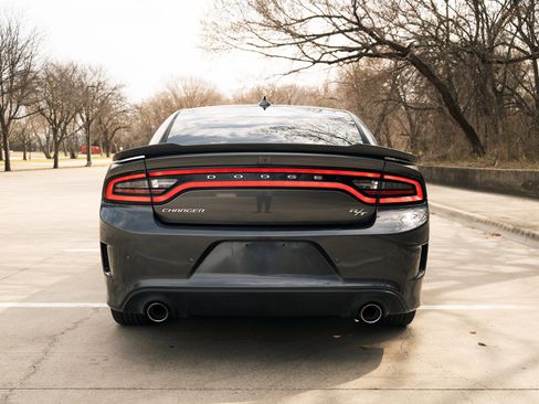 Used 2022 Dodge Charger R/T w/ Plus Group image 8