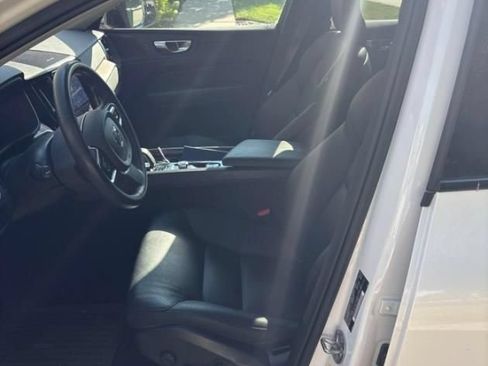 Used 2023 Volvo XC60 B5 Plus w/ Climate Package AWD/4WD image 2