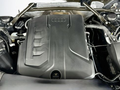 Used 2025 Audi Q5 Premium w/ Premium Plus AWD/4WD image 12