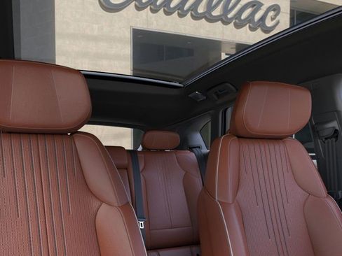 New 2026 Cadillac Optiq Luxury 2 image 24