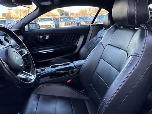 Used 2023 Ford Mustang Premium image 5