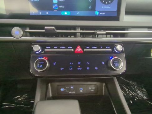 Certified 2025 Hyundai Santa Cruz SEL AWD/4WD image 24