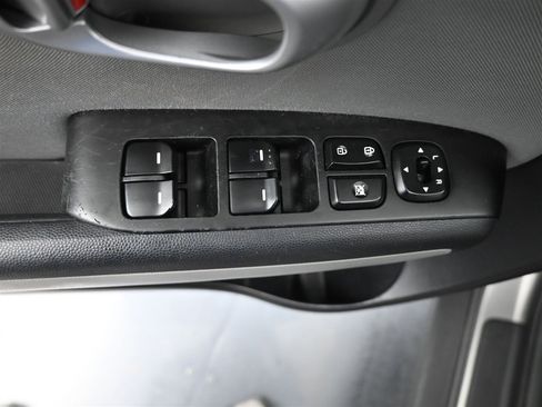 Used 2015 Kia Soul image 12