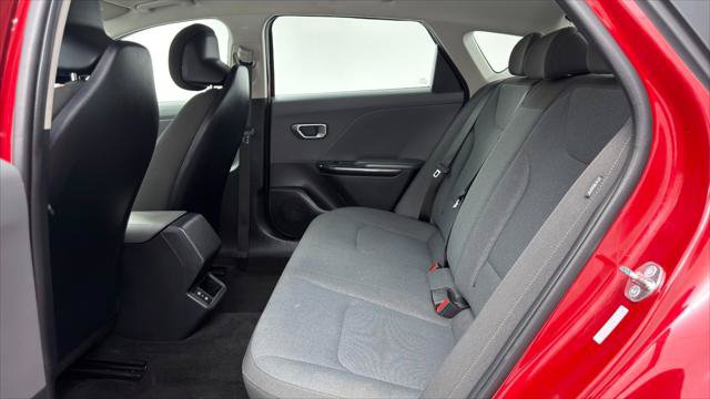 Used 2025 Kia K4 FWD image 11