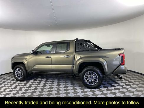 Used 2024 Toyota Tacoma Limited w/ Limited Package (LT) AWD/4WD image 5