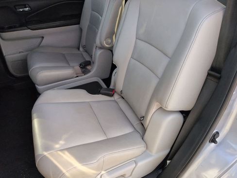 Used 2020 Honda Pilot Touring image 21