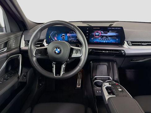 Used 2025 BMW X2 xDrive28i w/ M Sport Package image 24