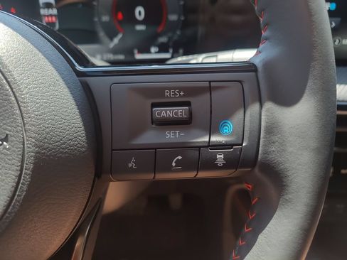 Certified 2025 Nissan Kicks SR AWD/4WD image 25