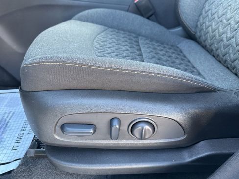 Used 2024 Chevrolet Equinox LT image 14