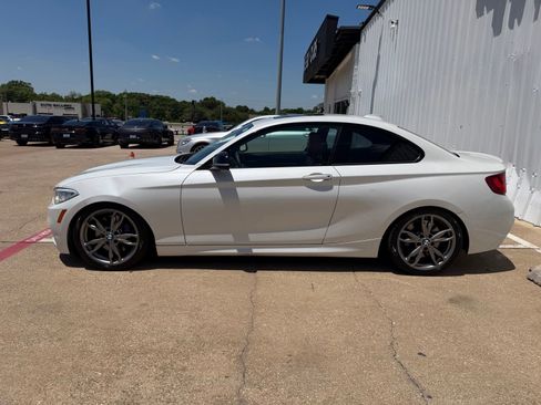 Used 2016 BMW M235i Coupe RWD image 4
