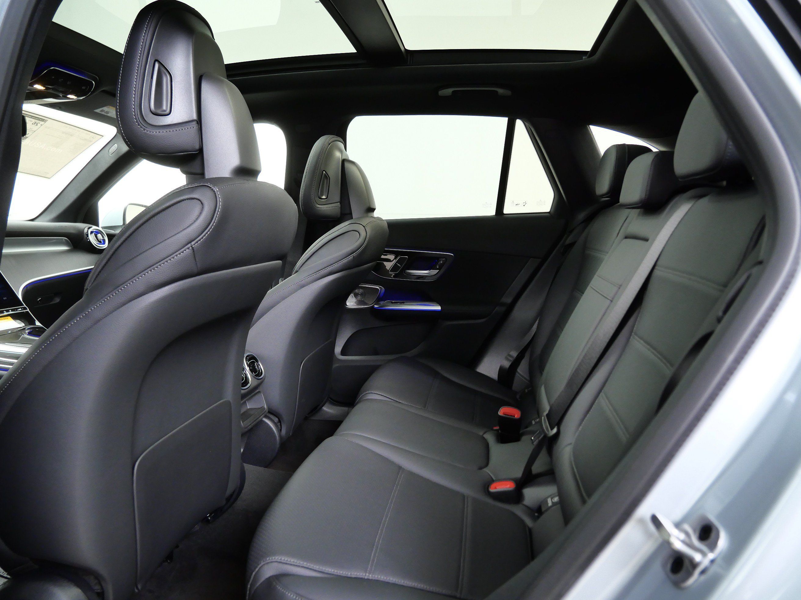 New 2026 Mercedes-Benz GLC 300 4MATIC image 9
