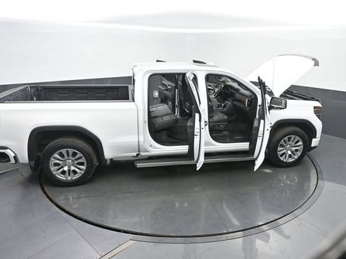 Used 2024 GMC Sierra 1500 Denali w/ Technology Package AWD/4WD image 67