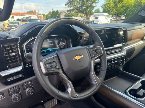 Used 2026 Chevrolet Silverado 2500 High Country w/ Technology Package AWD/4WD image 11