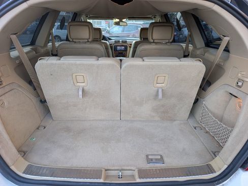 Used 2006 Mercedes-Benz R 350 4MATIC w/ Trim Pkg image 8