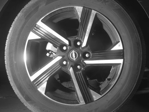Used 2025 Nissan Sentra SV FWD image 18