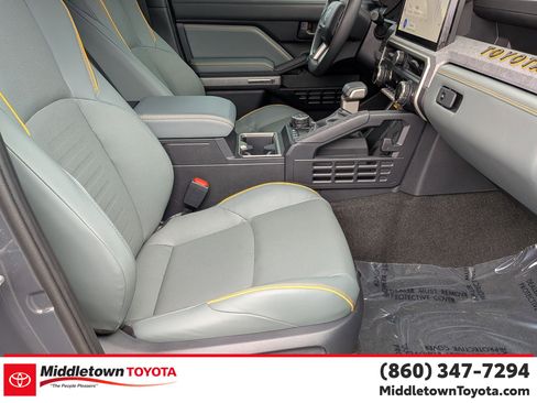 Certified 2025 Toyota 4Runner Trailhunter AWD/4WD image 37