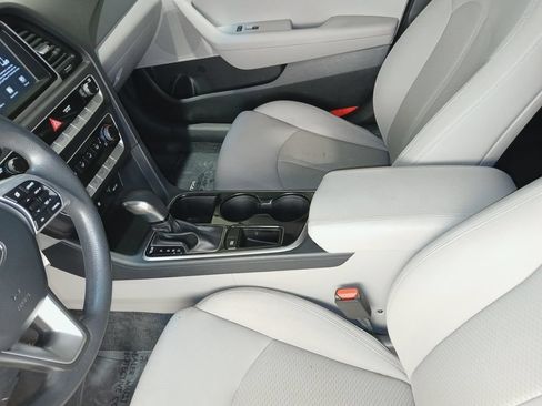 Used 2018 Hyundai Sonata SE FWD image 15