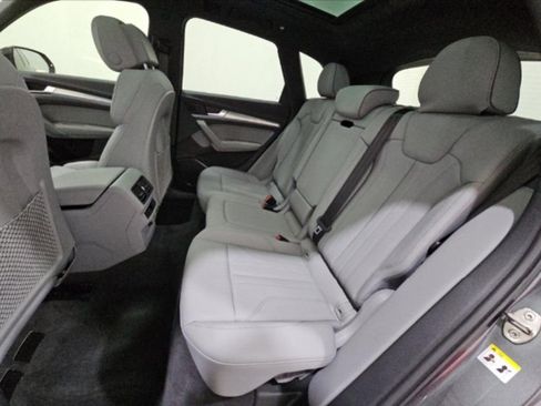 Used 2024 Audi Q5 2.0T Premium w/ Summer of Audi Package image 7