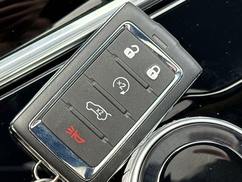 Used 2024 Jeep Grand Cherokee Altitude AWD/4WD image 37