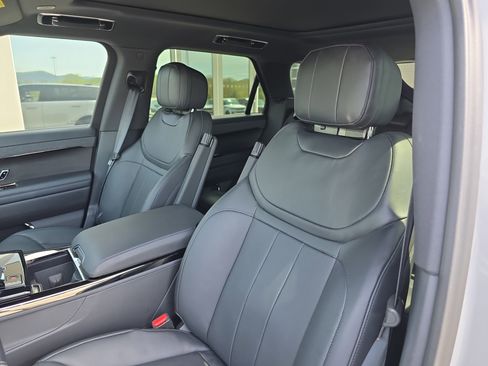 Used 2024 Land Rover Range Rover Sport Dynamic SE image 20