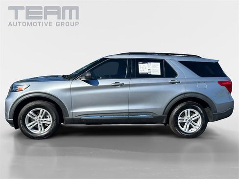 Used 2022 Ford Explorer XLT w/ Class IV Trailer Tow Package image 4
