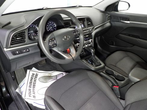 Used 2020 Hyundai Elantra SE w/ Cargo Package (C1) FWD image 9