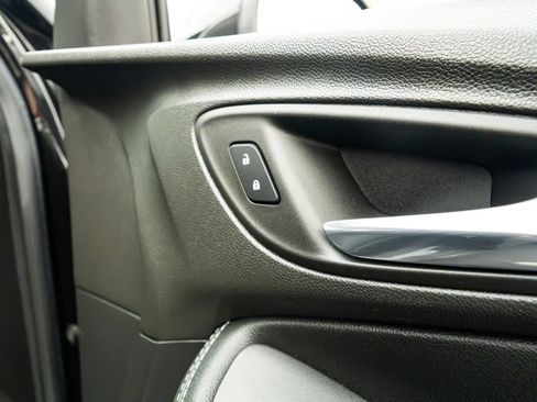 Used 2022 Buick Encore GX Select w/ Sport Touring Package AWD/4WD image 9