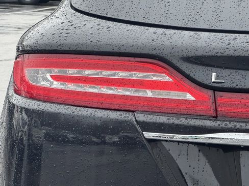 Used 2019 Lincoln MKC Select w/ Select Plus Package image 12