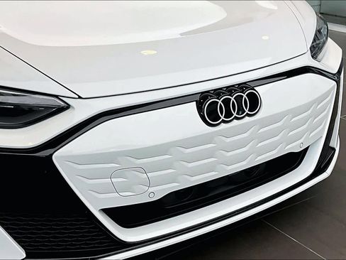 Used 2025 Audi S e-tron GT Prestige w/ Prestige Package image 30