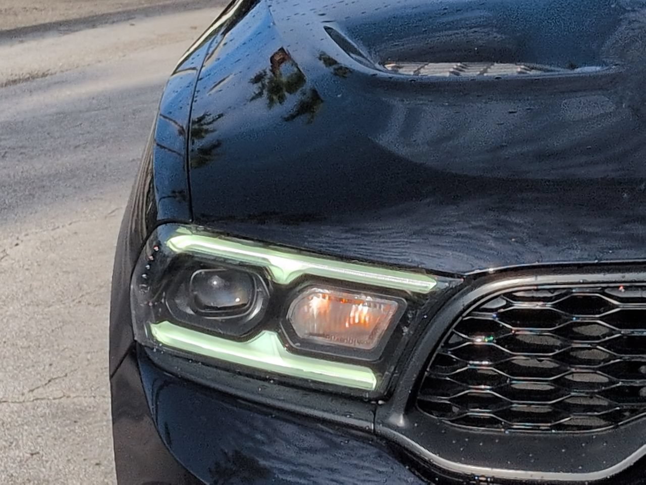 Certified 2024 Dodge Durango R/T w/ Blacktop Package RWD image 9