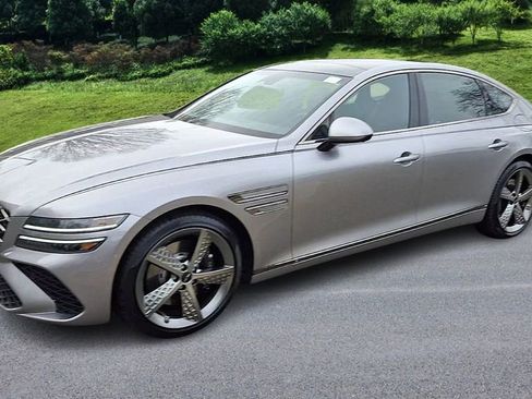 Used 2025 Genesis G80 2.5T Sport Prestige image 4