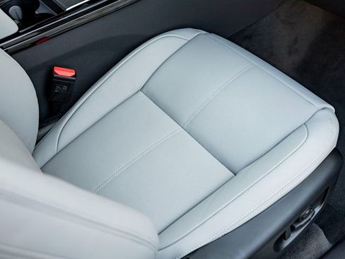 New 2026 Land Rover Range Rover Velar Dynamic SE image 28