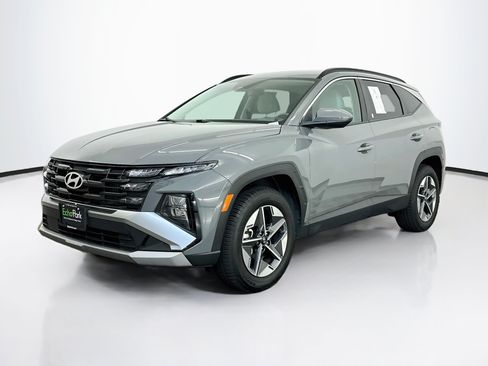 Used 2025 Hyundai Tucson SEL AWD/4WD image 3