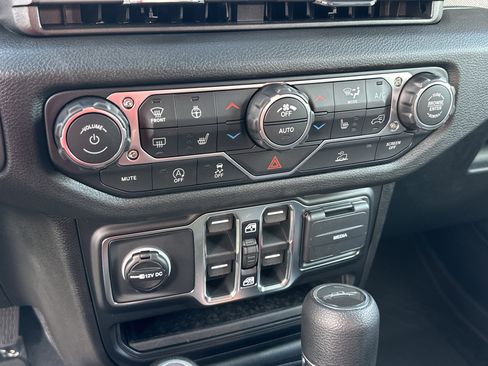 New 2026 Jeep Gladiator Sport image 5