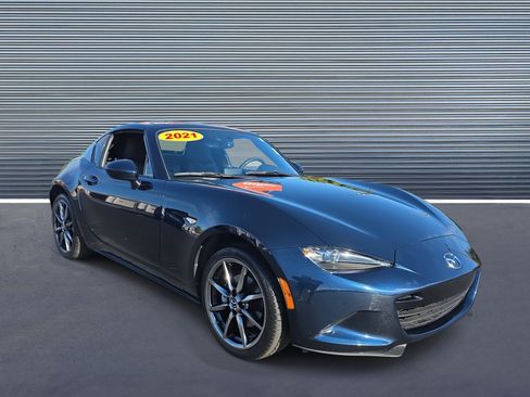 Used 2021 MAZDA MX-5 Miata RF Grand Touring image 2