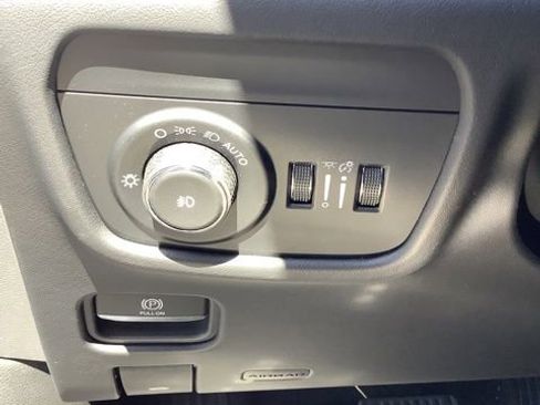 Certified 2025 Jeep Grand Cherokee L Summit AWD/4WD image 35