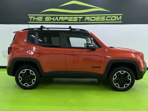 Used 2017 Jeep Renegade Trailhawk AWD/4WD image 11