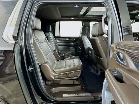 Used 2023 GMC Yukon XL Denali image 28