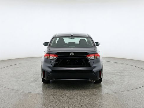 Used 2025 Toyota Corolla LE FWD image 9