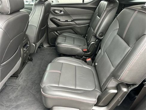 Used 2023 Chevrolet Traverse RS image 17